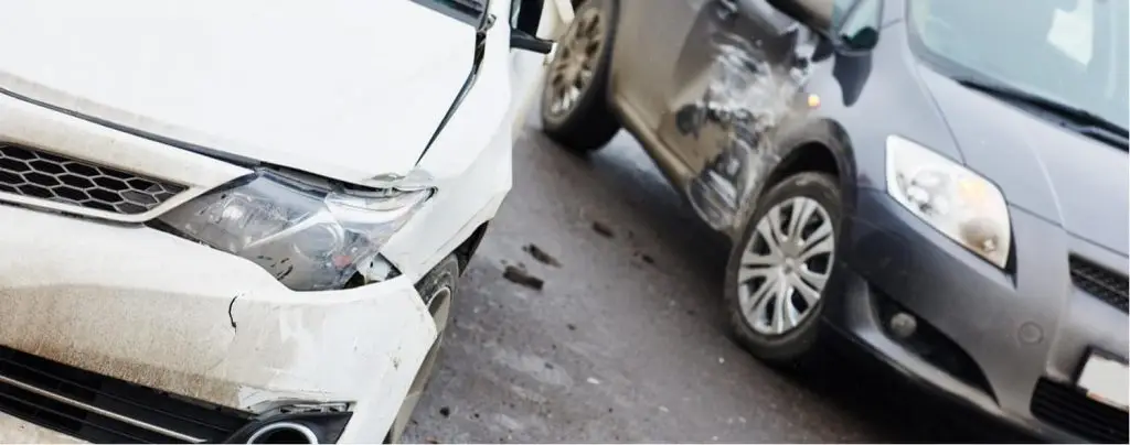 two cars collided representing how does pure comparative negligence work